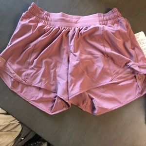 LuluLemon NWT Hotty Hot Short